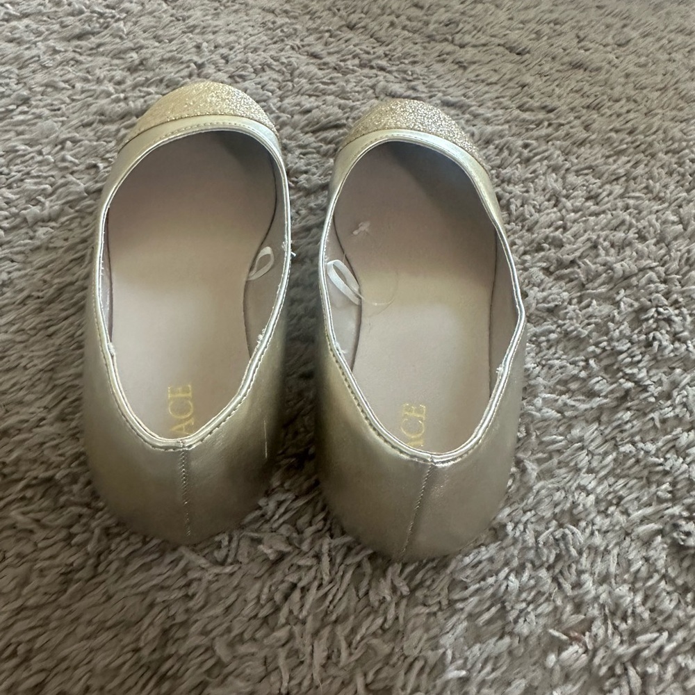 Preloved Gold Glitter Girls Flats - Picture 5 of 5